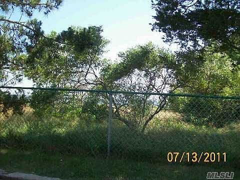1st image of 971 Montauk Hwy
