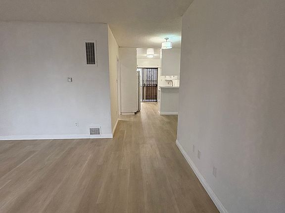 2nd image of 1910 Corinth Ave #3