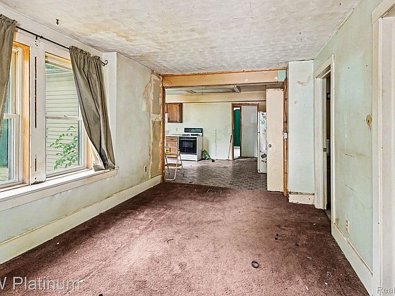 4th image of 34926 Ridge Rd