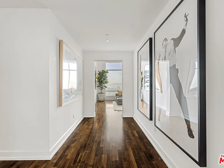 900 W Olympic Blvd #47G — Photo 27