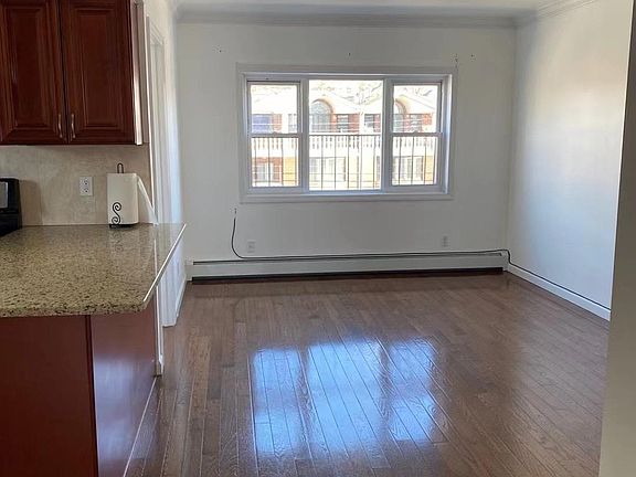 4th image of 5612 137th St Floor 2