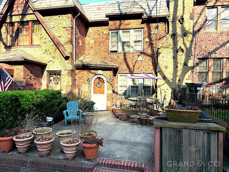 1st image of 5262 62nd St