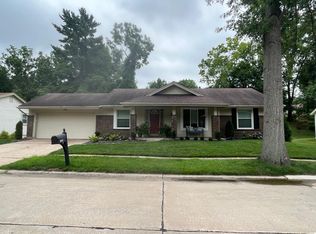 15492 Country Mill Ct, Chesterfield, MO