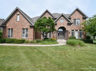 3N853 Walt Whitman Rd, St Charles, IL 60175