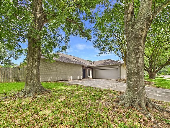 2nd image of 1010 Baronridge Dr