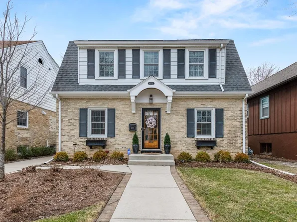 4771 North Woodruff AVENUE, Whitefish Bay, WI 53211
