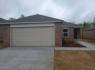 1432 Dustin Dr, Edmond, OK 73003