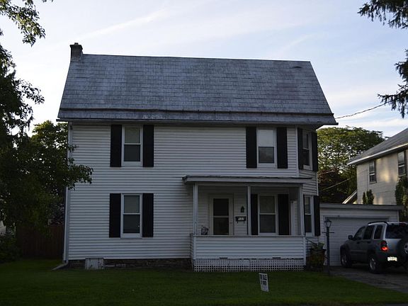3rd image of 137 E Water St