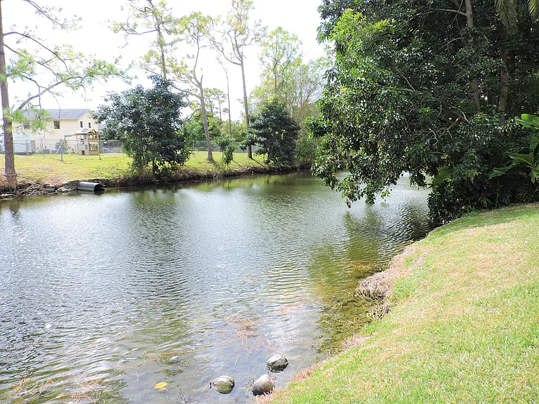 166 Sparrow Dr #2B — Photo 14