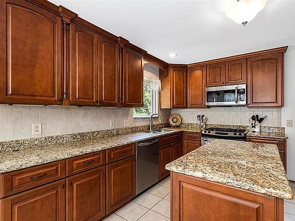 4th image of 2400 Riverwood Trails Dr