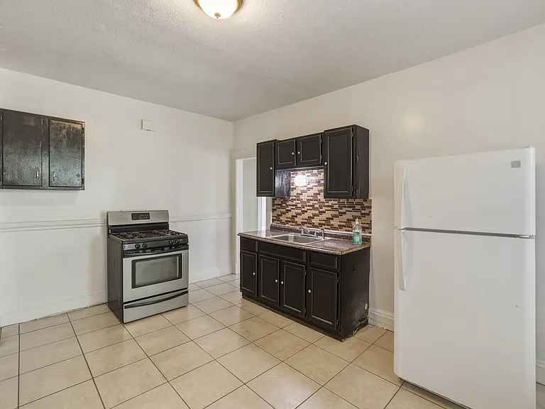 250 Homestead Ave #3W — Photo 10