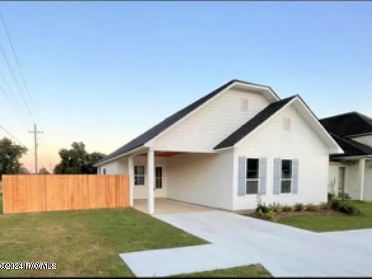 101 Santa Marta Dr — Photo 1
