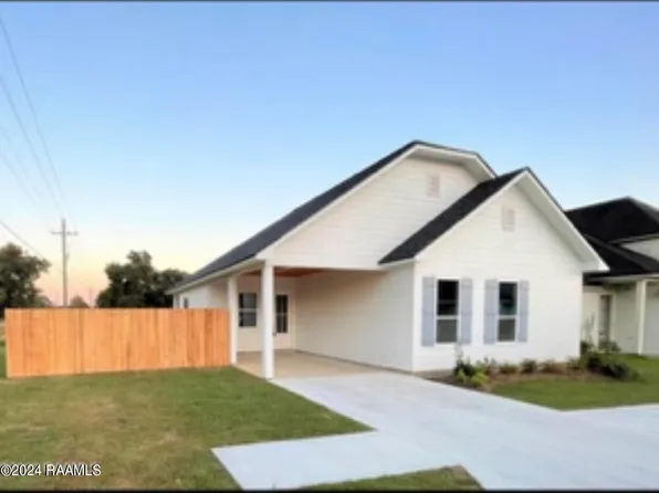 101 Santa Marta Dr, Youngsville, LA 70592