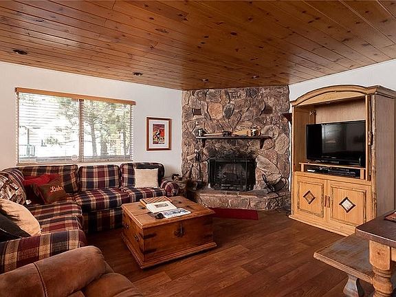 3rd image of 40157 Hillcrest Dr