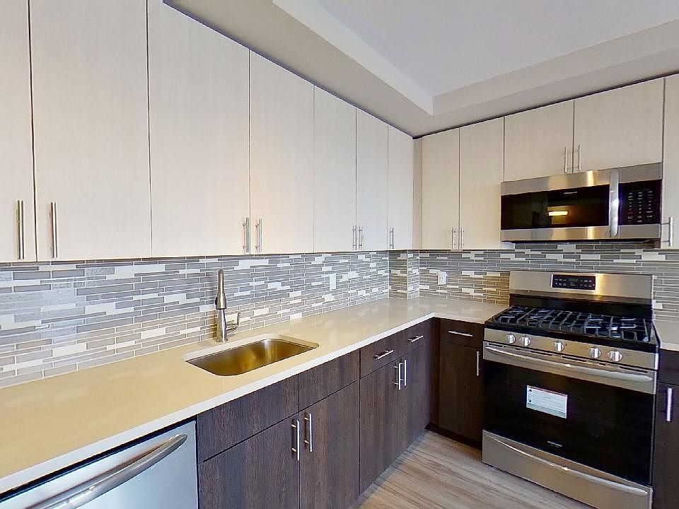 1st image of 178-02 Hillside Ave #620