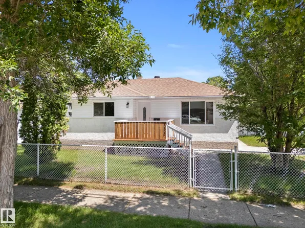 10602 100th Ave, Fort Saskatchewan, AB T8L 1Z6