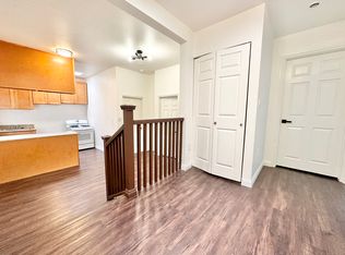 203 Lake Shore Ter, Los Angeles, CA 90026