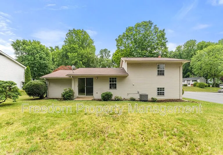 2516 Tabor Ct — Photo 37