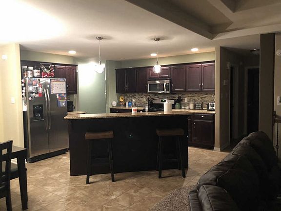 4th image of 1706 Greenbriar Dr
