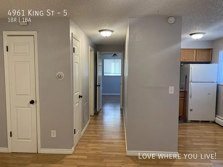 4961 King St #5 — Photo 7