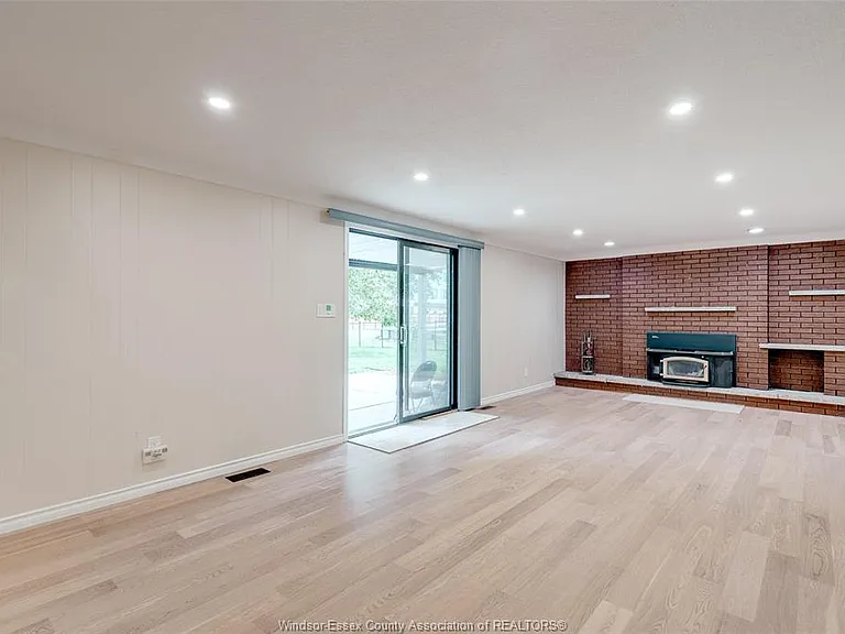 398 Brighton Rd — Photo 23