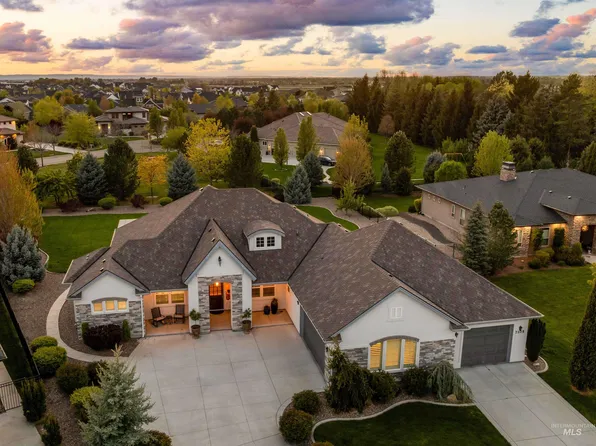 7105 N Pinseeker Pl, Meridian, ID 83646