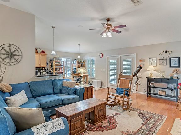 3rd image of 1532 Austin Ln