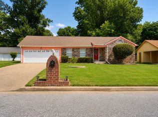 3558 Greentree Dr, Memphis, TN 38128