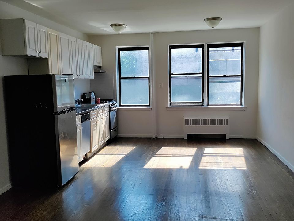 1st image of 510 Riverdale Ave