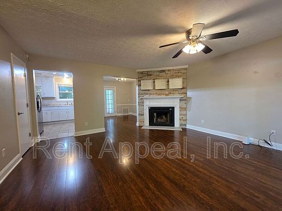 3rd image of 2507 Queen Anne Ct