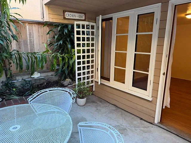 Studio, 296 sqft, $2,000 — Photo 2
