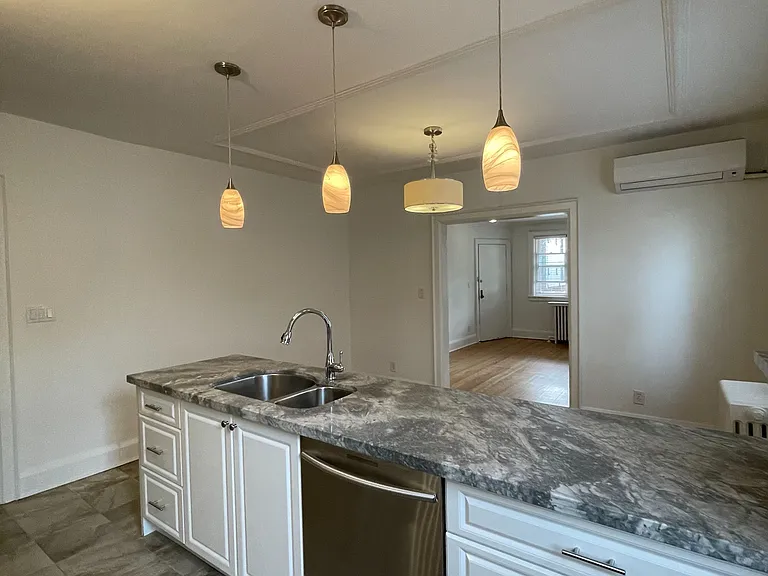 41 Scarboro Beach Blvd #MAIN — Photo 12