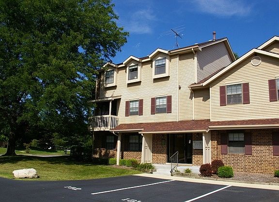 5th image of 1494 W Jefferson Ave Unit E