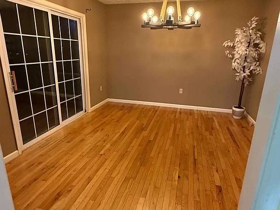 4th image of 140 Jacob Dr