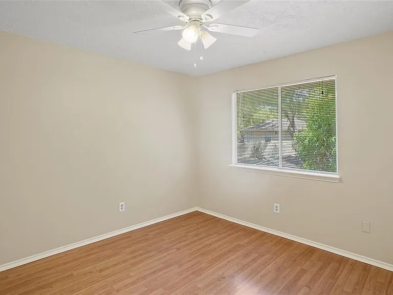 10518 Linecamp Dr — Photo 14