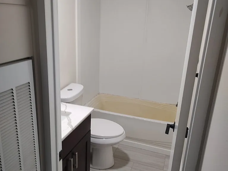 750 Montague Ave #7 — Photo 5