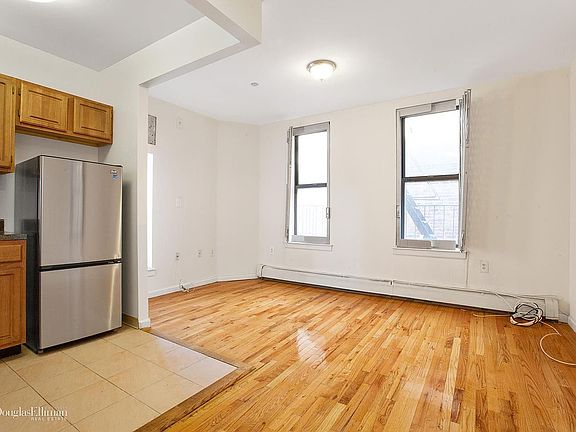 2nd image of 1813 Amsterdam Ave Unit 3A