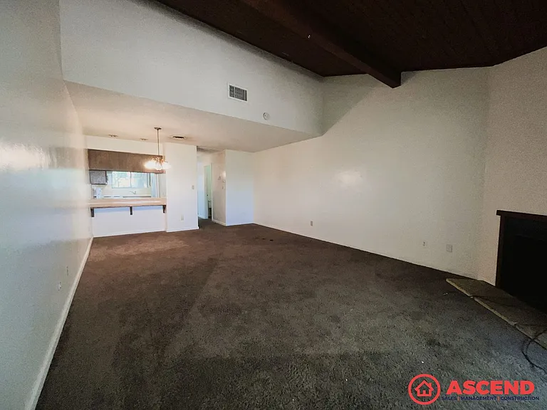 2531 Olive Street — Photo 12