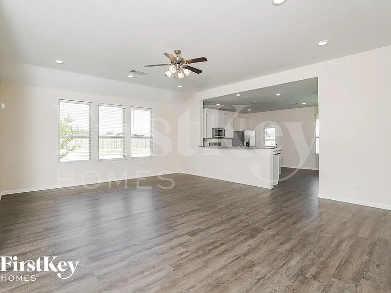 118 White Wing Ln — Photo 4