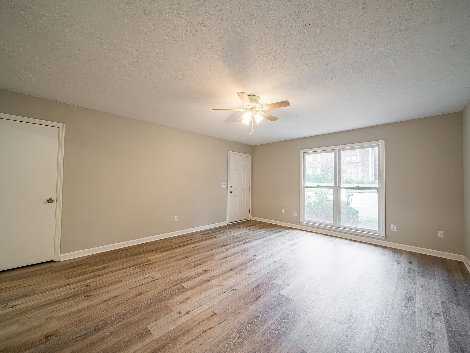 786 Dogwood Dr — Photo 4