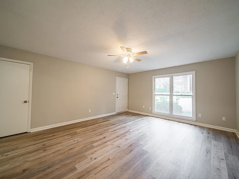 786 Dogwood Dr — Photo 4
