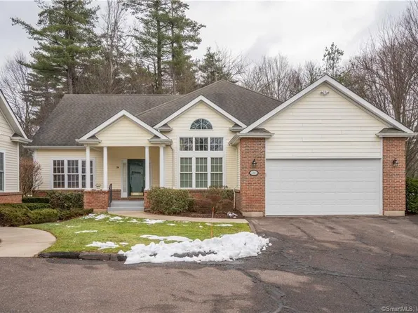 24 Emily Way #24, West Hartford, CT 06107