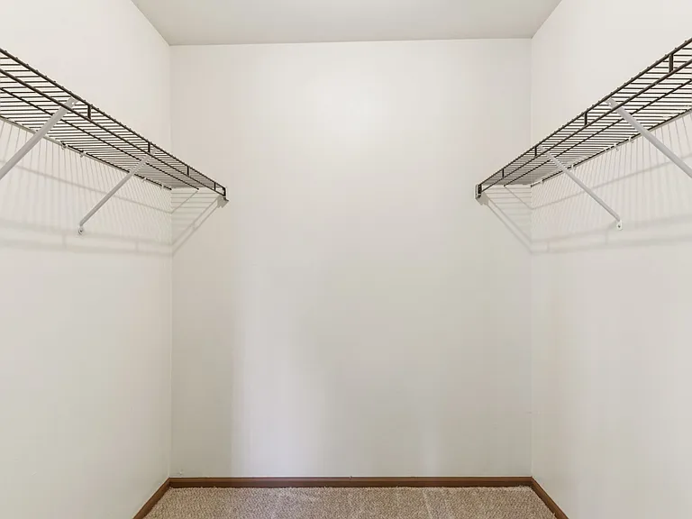 Woodfield Heights Apartments — Photo 65