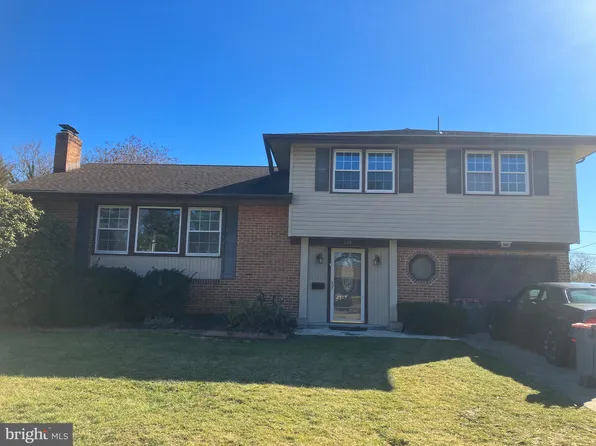 139 Brentwood Dr, Mount Laurel, NJ 08054