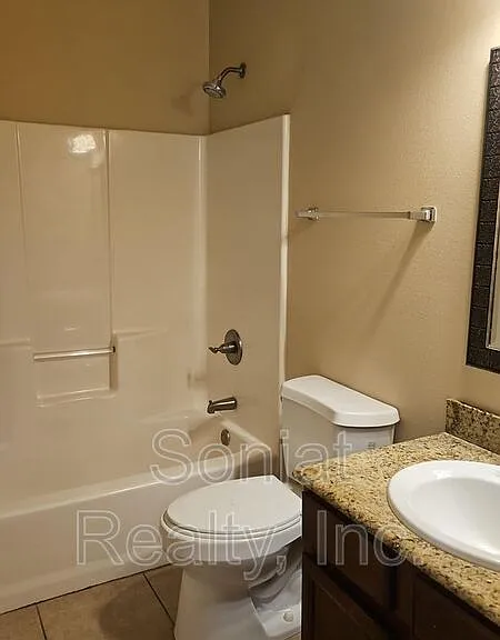 4020 Baudin St — Photo 8
