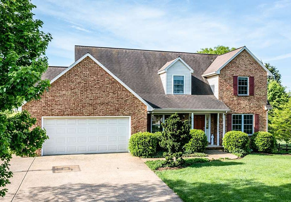 1st image of 2945 Pin Oak Dr