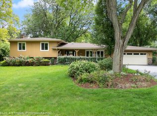28W461 Juanita Dr, Naperville, IL 60564