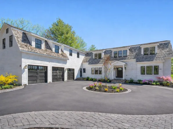 10 Hitching Post Ln, Weston, MA 02493