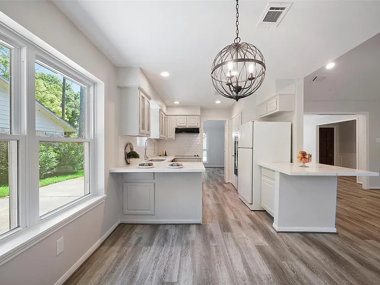 1726 Ashford Hollow Ln — Photo 14