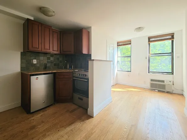 225 East 5th Street image 1 of 5